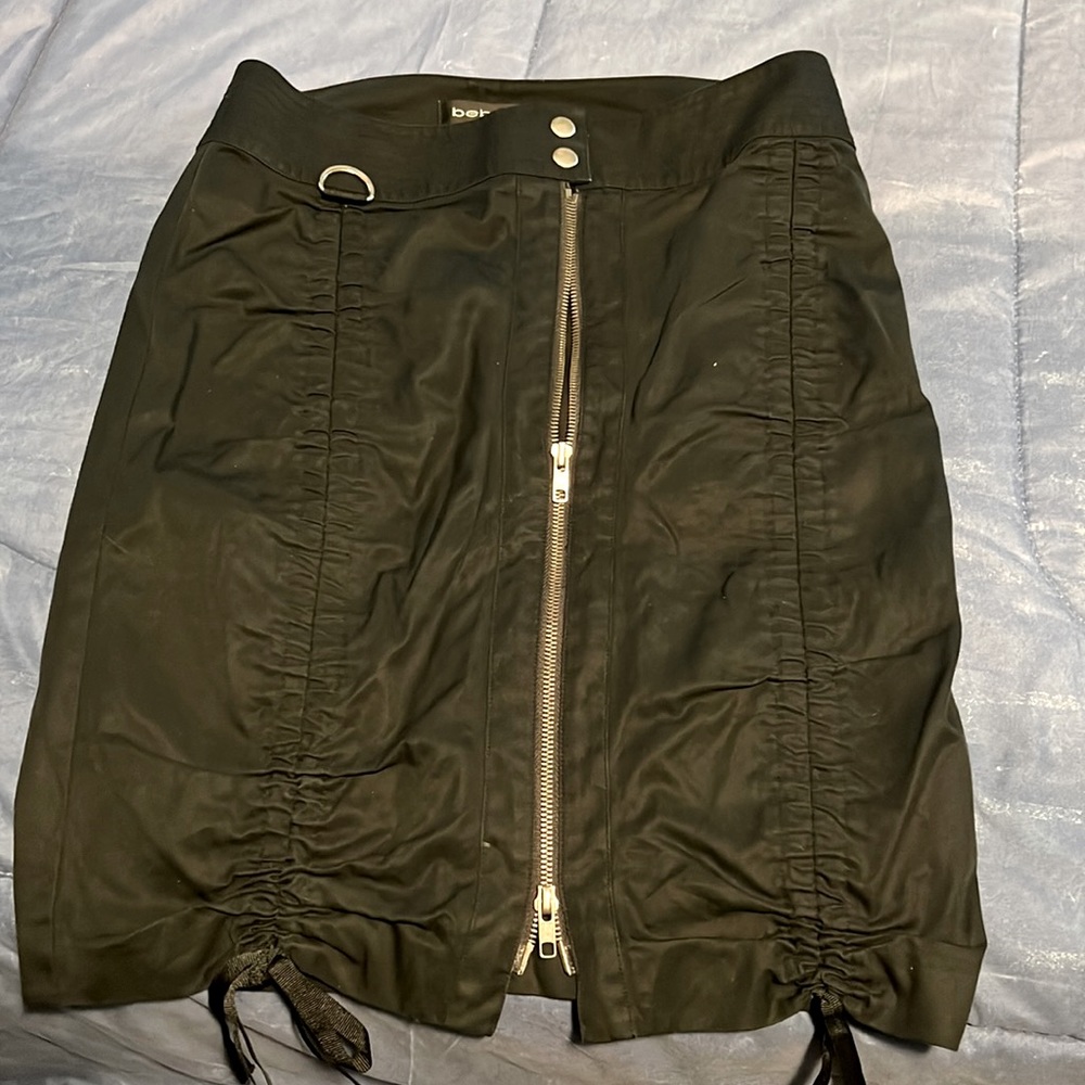 Super in front pencil skirt